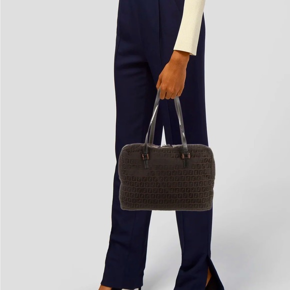 💎  Fendi ZUCCHINO Duffle BAG 👜 - Picture 3 of 9